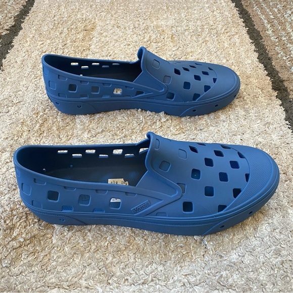 Vans blue rubber slip on water sandals men size 11 No box main image 4
